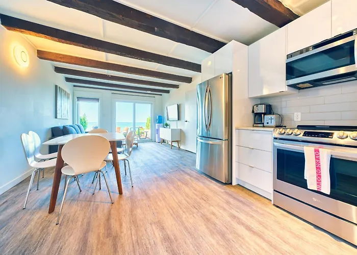 Three-Bedroom Town House Suite
